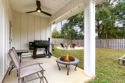 Exterior - 5752 Conley Ct, Pace, FL 32571 photo 4 of 8