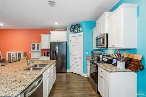 Kitchen - 5752 Conley Ct, Pace, FL 32571 photo 2 of 5