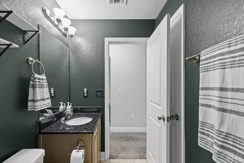 Bath - 6265 Ithaca St, Milton, FL 32570 photo 4 of 5
