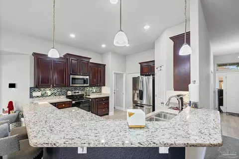 Kitchen - 6265 Ithaca St, Milton, FL 32570 photo 2 of 6