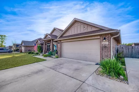 Exterior - 6265 Ithaca St, Milton, FL 32570 photo 15 of 24