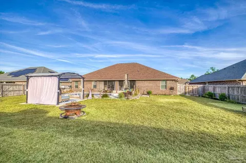 Exterior - 6265 Ithaca St, Milton, FL 32570 photo 18 of 24