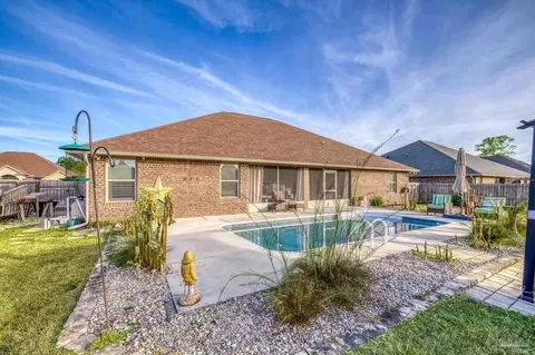 Exterior - 6265 Ithaca St, Milton, FL 32570 photo 9 of 24