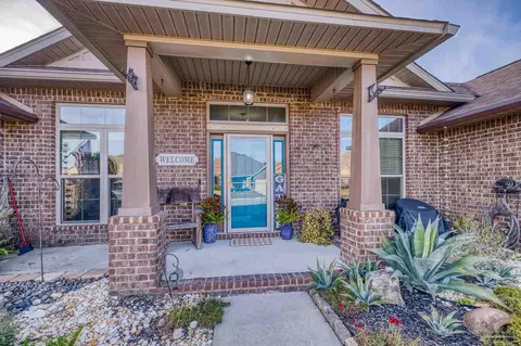 Exterior - 6265 Ithaca St, Milton, FL 32570 photo 3 of 24