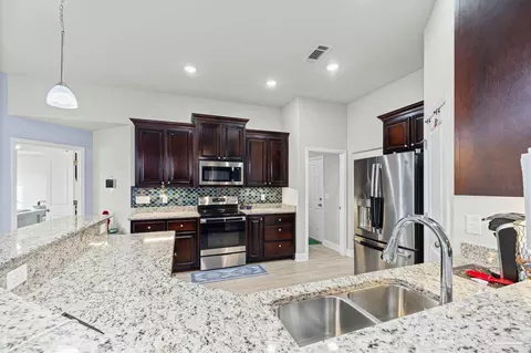 Kitchen - 6265 Ithaca St, Milton, FL 32570 photo 3 of 6
