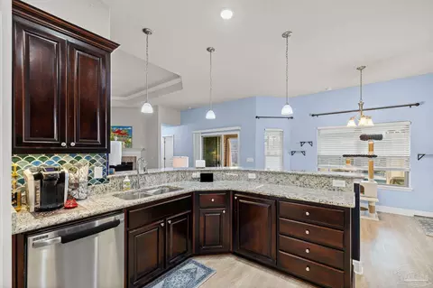 Kitchen - 6265 Ithaca St, Milton, FL 32570 photo 6 of 6