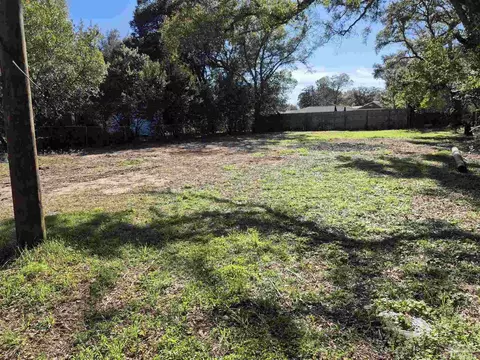 7311 Hayward St, Pensacola, FL 32526