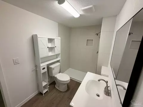 Bath - 130 Sikes Dr, Crestview, FL 32539 photo 2 of 2