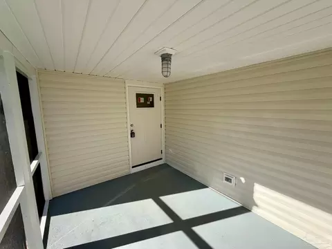 Exterior - 130 Sikes Dr, Crestview, FL 32539 photo 4 of 5