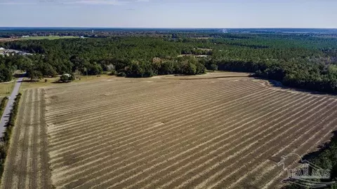 5 Segrest Rd, Pace, FL 32571