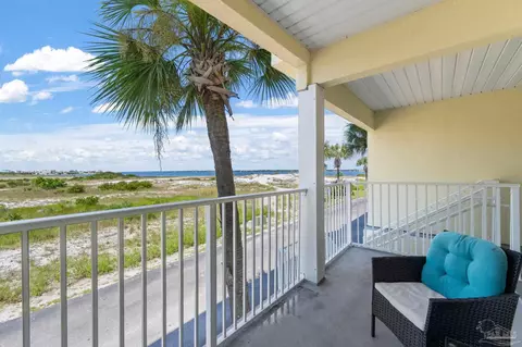 8496 Gulf Blvd #413, Navarre, FL 32566