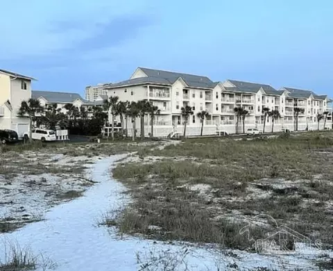 8496 Gulf Blvd #413, Navarre, FL 32566