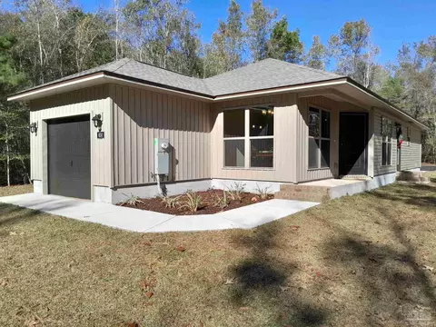 650 W Bogia Rd, Mcdavid, FL 32568