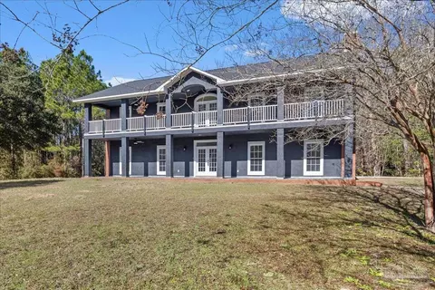 2099 Garcon Point Rd, Milton, FL 32583