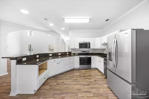 Kitchen - 2099 Garcon Point Rd, Milton, FL 32583 photo 1 of 2