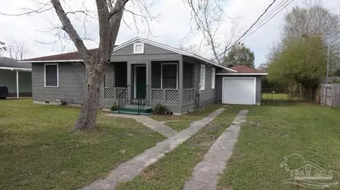 102 Morris Ave, Cantonment, FL 32533