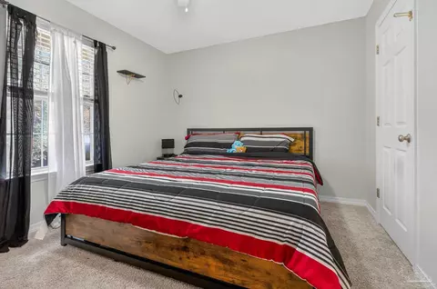 Bedroom - 6532 Eagle Crest Dr, Milton, FL 32570 photo 11 of 11
