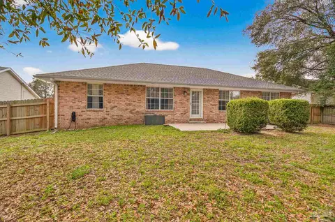 Exterior - 6532 Eagle Crest Dr, Milton, FL 32570 photo 5 of 8