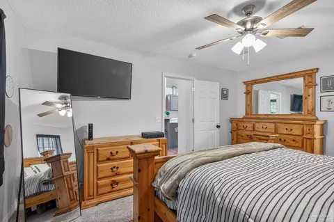 Bedroom - 6532 Eagle Crest Dr, Milton, FL 32570 photo 9 of 11