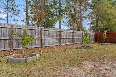 Exterior - 5692 Als Way, Milton, FL 32583 photo 17 of 23