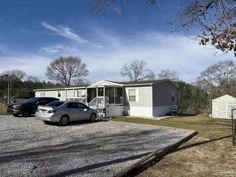 8091 Blackwater Ridge Rd, Milton, FL 32570