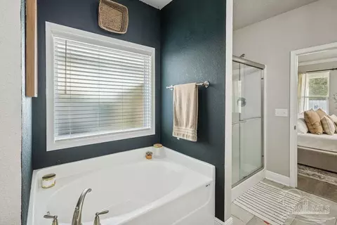 Bath - 5392 Parkside Dr, Pace, FL 32571 photo 3 of 5