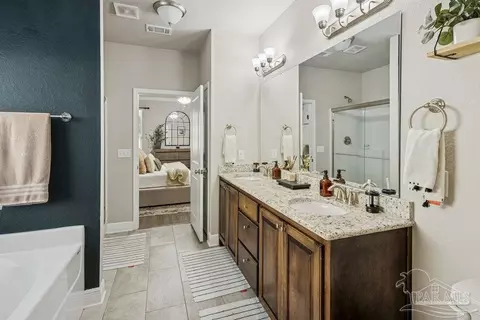 Bath - 5392 Parkside Dr, Pace, FL 32571 photo 2 of 5