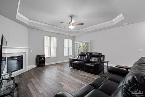 Living - 3838 Ranch Rd, Pace, FL 32571 photo 3 of 5