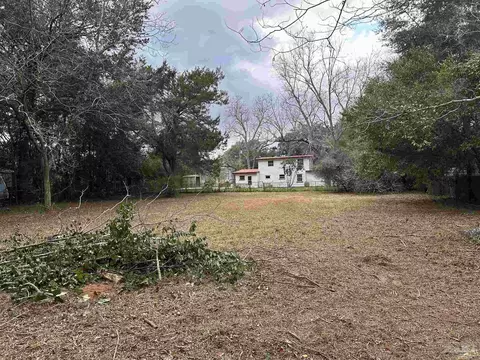 4809 Hawkins Dr, Pace, FL 32571 photo 5