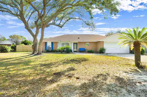 1021 Oak View Dr, Pensacola, FL 32506