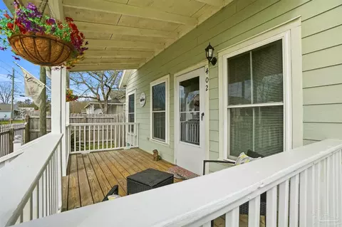 402 Front St, Century, FL 32535 photo 5