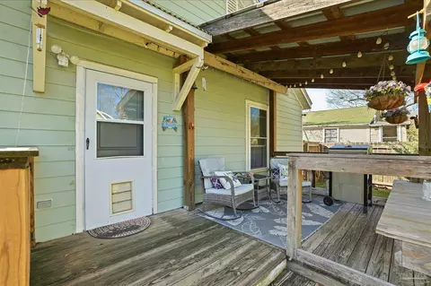 402 Front St, Century, FL 32535 photo 44