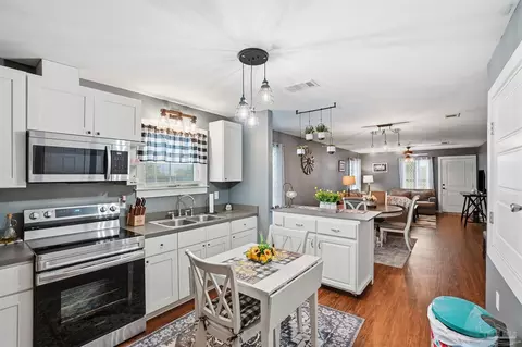 402 Front St, Century, FL 32535 photo 10