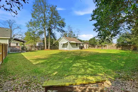 402 Front St, Century, FL 32535 photo 40