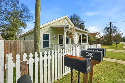 402 Front St, Century, FL 32535 photo 2