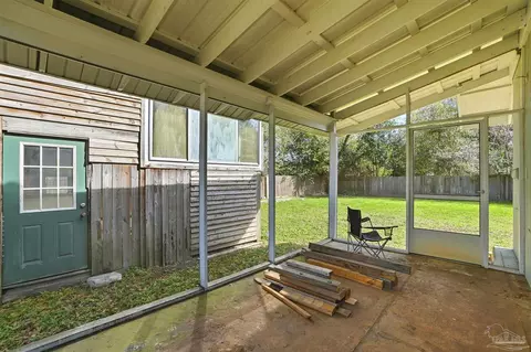 402 Front St, Century, FL 32535 photo 33