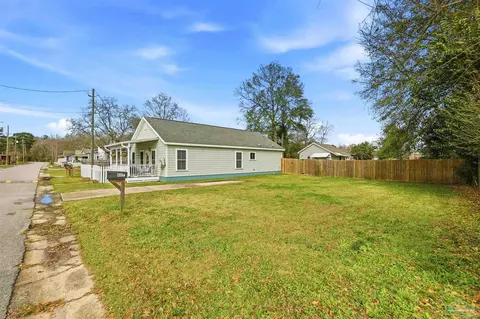 402 Front St, Century, FL 32535 photo 47