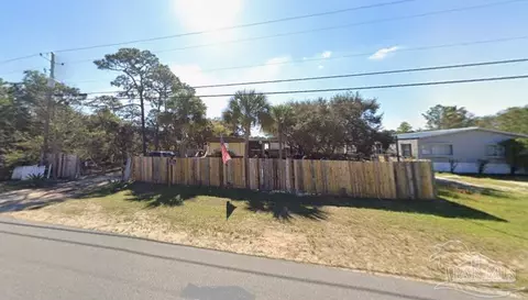 5805 Government Dr, Gulf Breeze, FL 32563