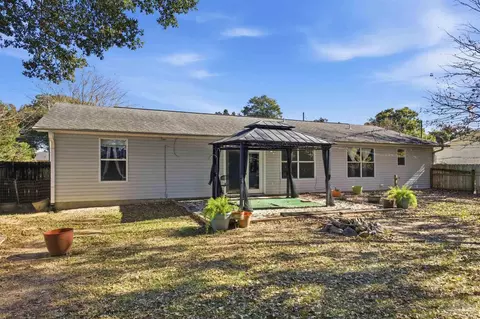 Exterior - 4331 Chantilly Way, Milton, FL 32583 photo 3 of 7