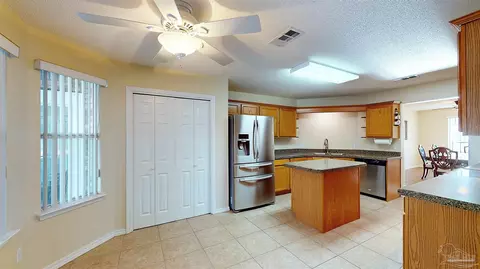 Kitchen - 5459 Education Dr, Pace, FL 32571 photo 5 of 6