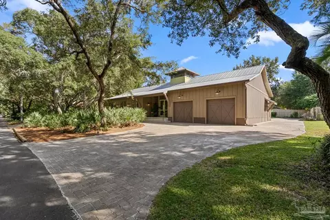 2369 W Bayshore Rd, Gulf Breeze, FL 32563