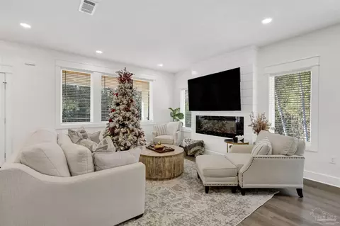 Living - 7746 River Rd, Milton, FL 32583 photo 3 of 3