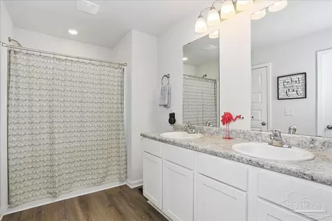 Bath - 5451 Peach Dr, Pace, FL 32571 photo 1 of 2