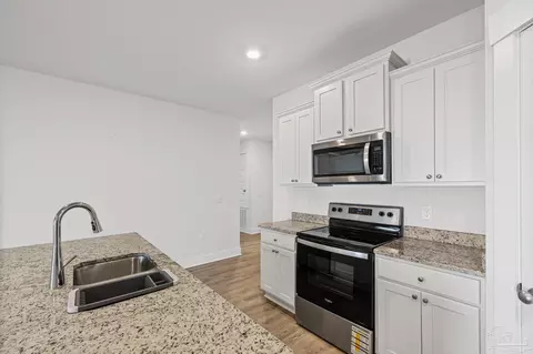 Kitchen - 4074 Blaney Ln, Pace, FL 32571 photo 5 of 5