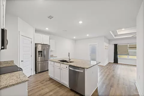 Kitchen - 4074 Blaney Ln, Pace, FL 32571 photo 1 of 5