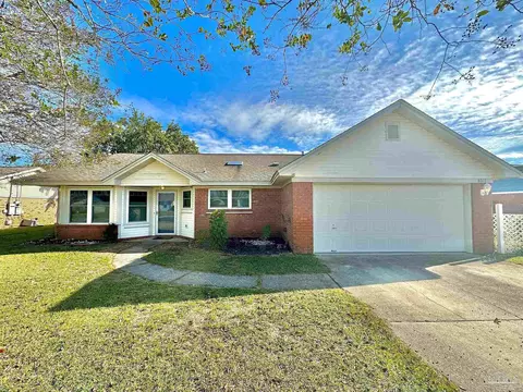 8017 Grand Bahama Dr, Pensacola, FL 32506