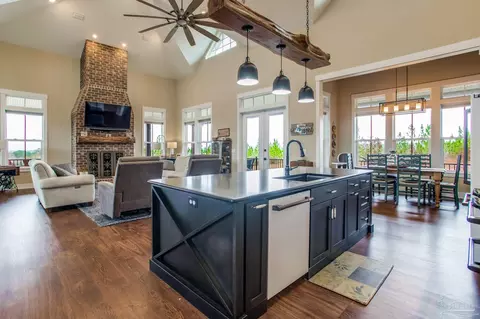 Kitchen - 2110 Molino Bridge Rd, Pace, FL 32571 photo 2 of 7