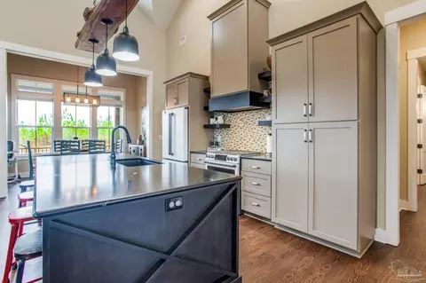 Kitchen - 2110 Molino Bridge Rd, Pace, FL 32571 photo 3 of 7