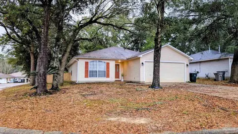2052 Sequoia Cir, Pensacola, FL 32526