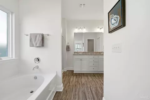 Entry Way - 3797 Hawks Landing Cir, Pace, FL 32571 photo 2 of 2